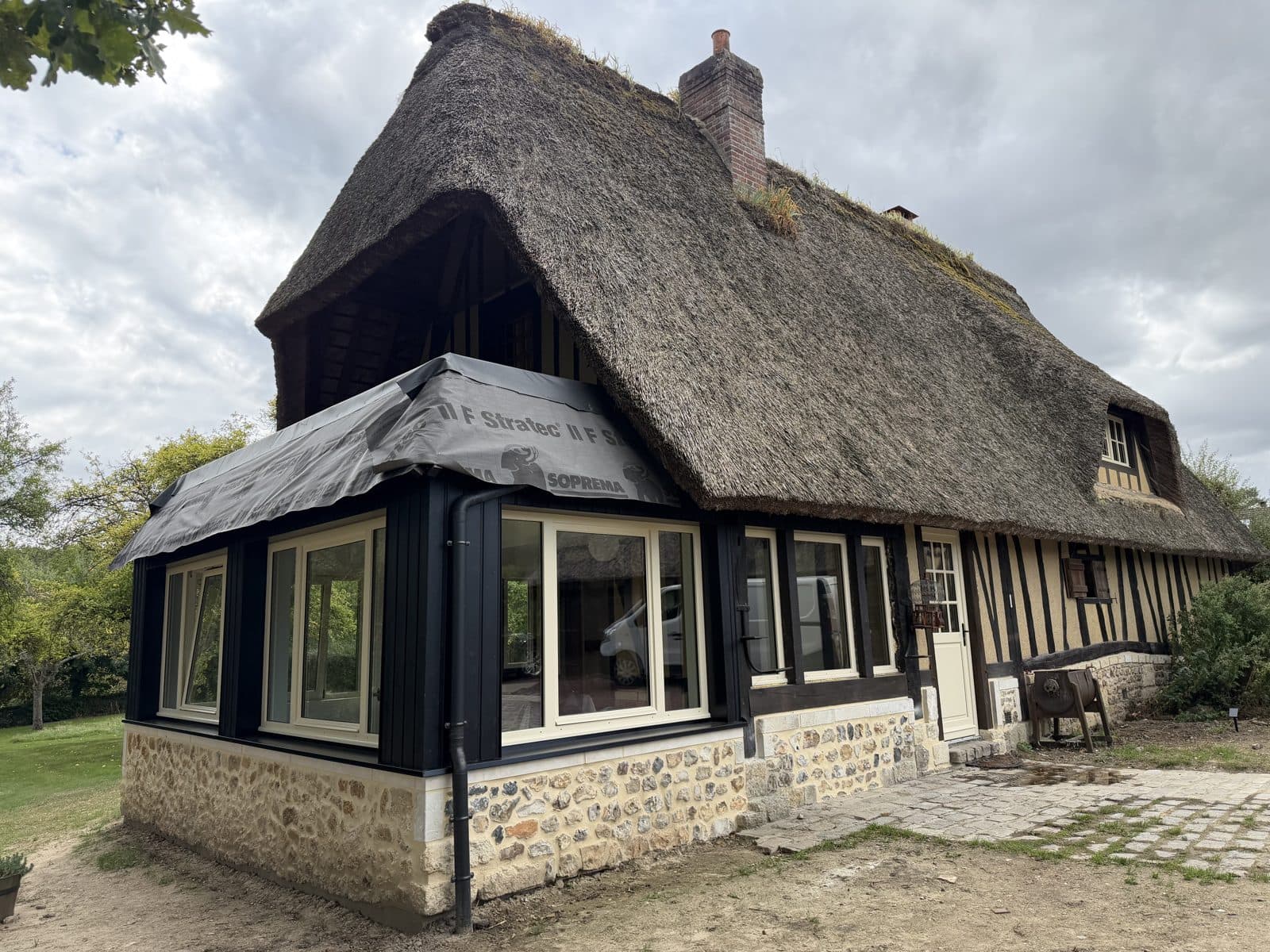 Agrandissement et rénovation d'une chaumière à Freneuse — photo 10