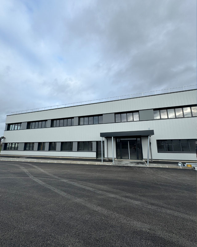 Bâtiment industriel à Caen — photo 1